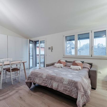 Casa Lugana 19 - Monolocale Con Piscina Direttamente A Lago Сирмионе Экстерьер фото
